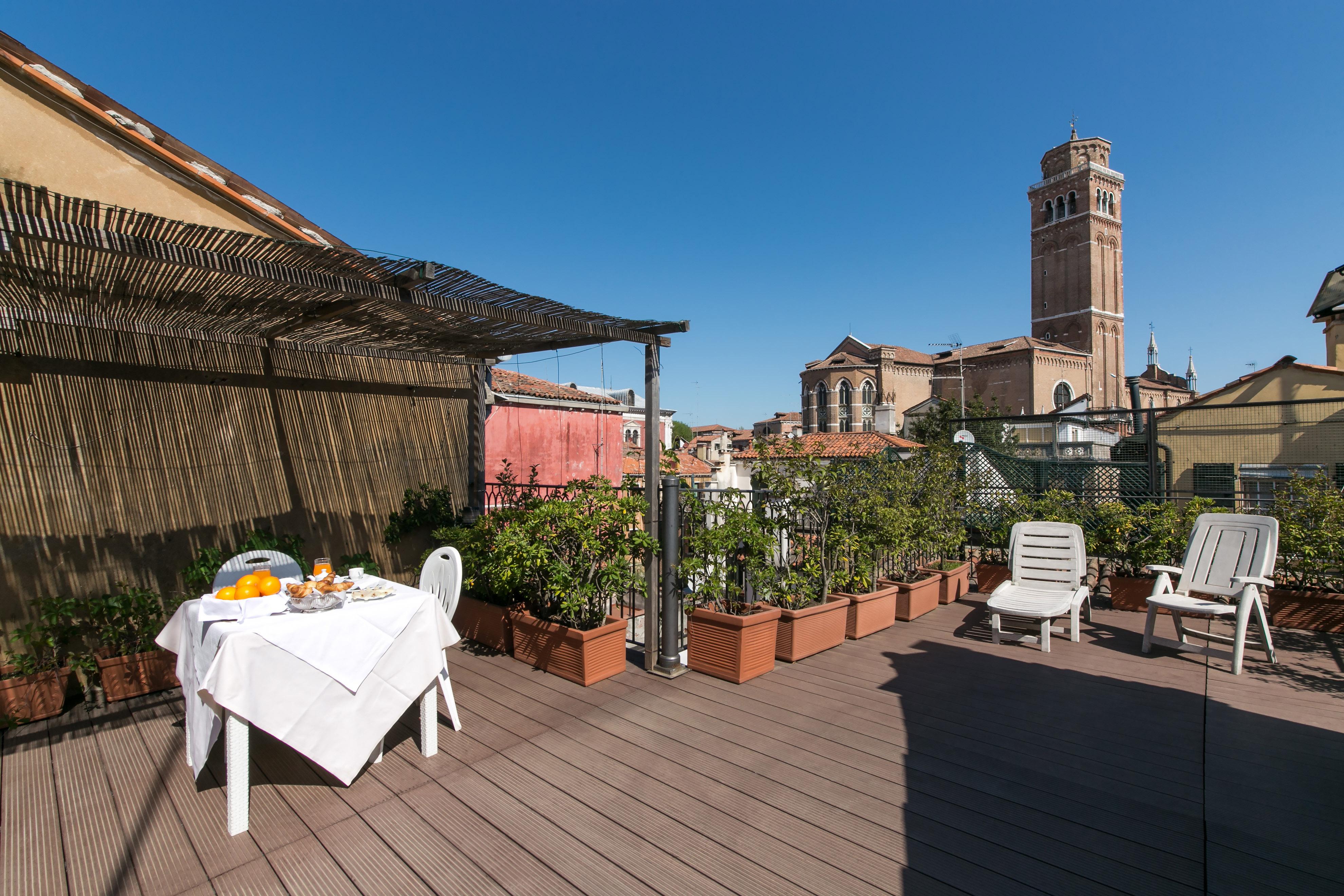 Hotel Pantalon Venice Exterior photo